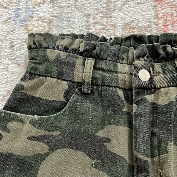 Hayden Paper Bag Waist Skirt Green Camo Mini Skirt Distressed Hem Summer Shorts - Picture 3 of 6